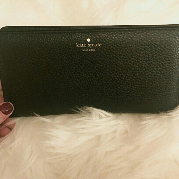 kate spade Handbags - 💗Kate Spade leather wallet💗